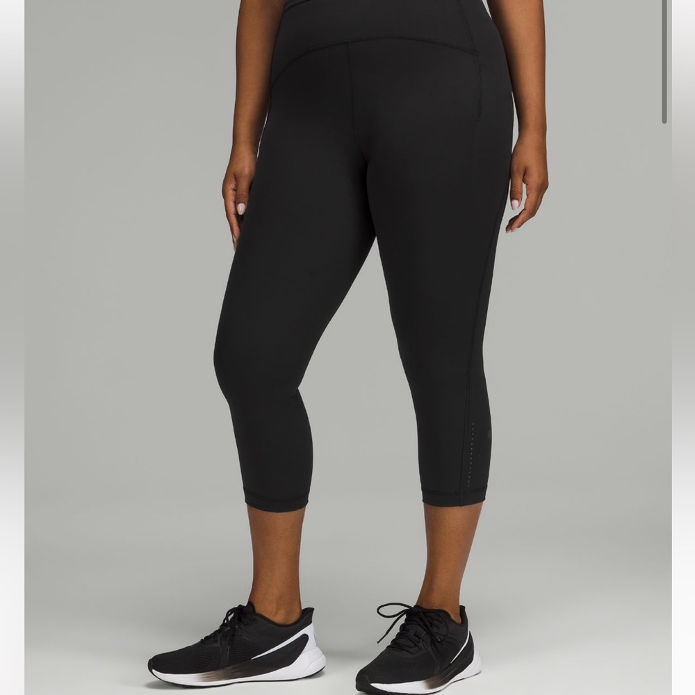 Like new swift speed high rise 21" crop lululemon